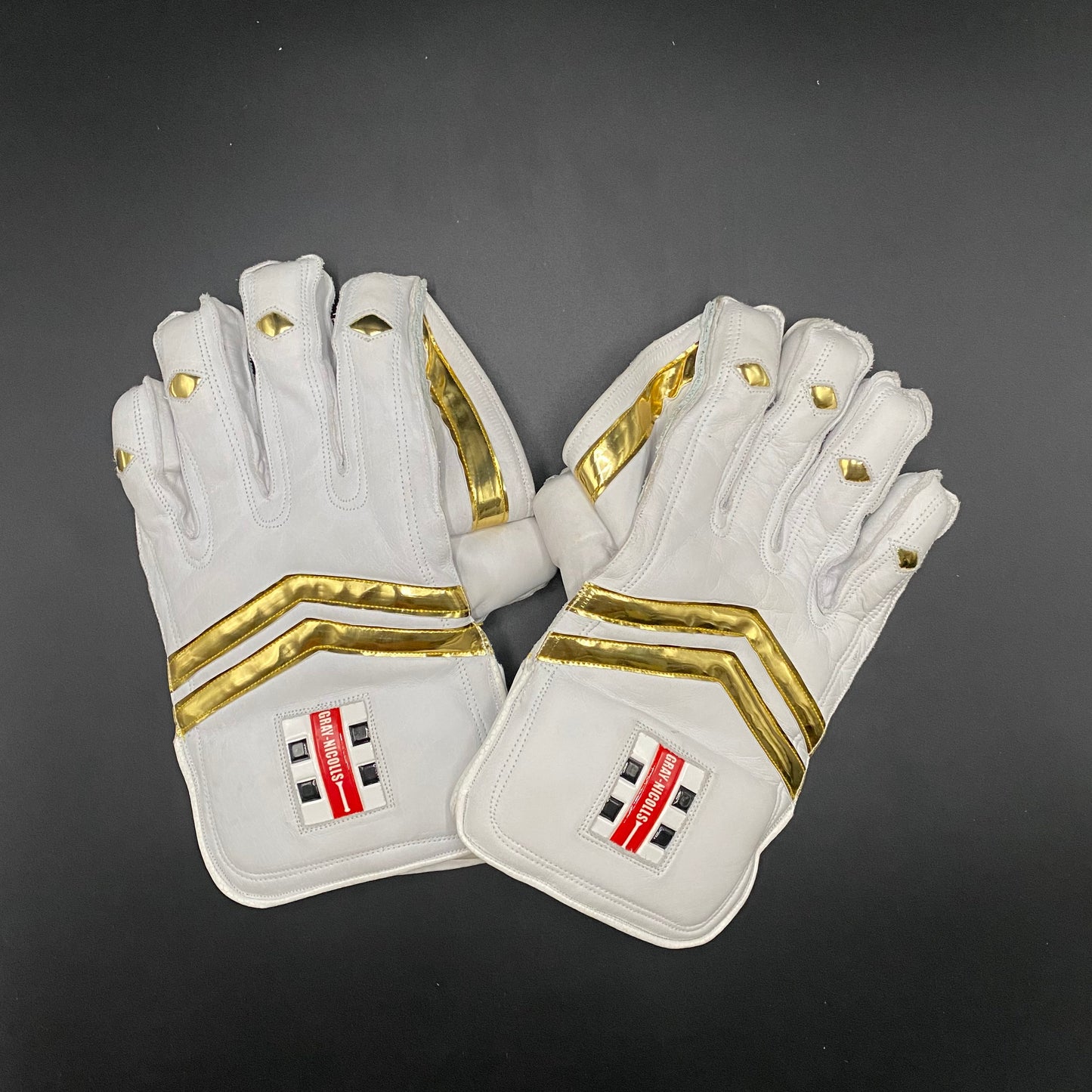 Grey Nicholls Keeping Gloves - Exceptional Protection, Unparalleled Control