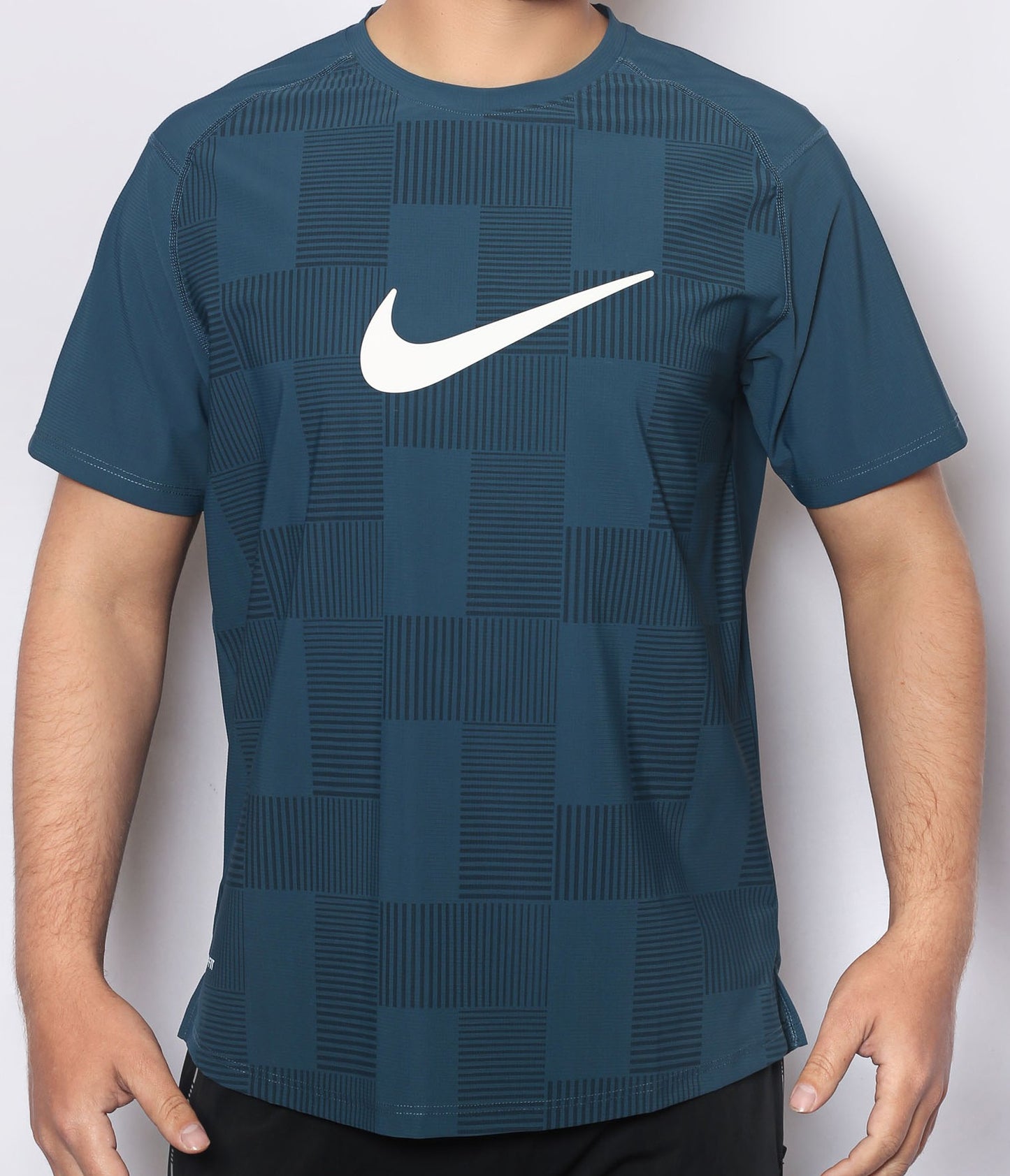 nike shirt price in Pakistan - nike shirt new design - original nike shirt - active wear - slim fit